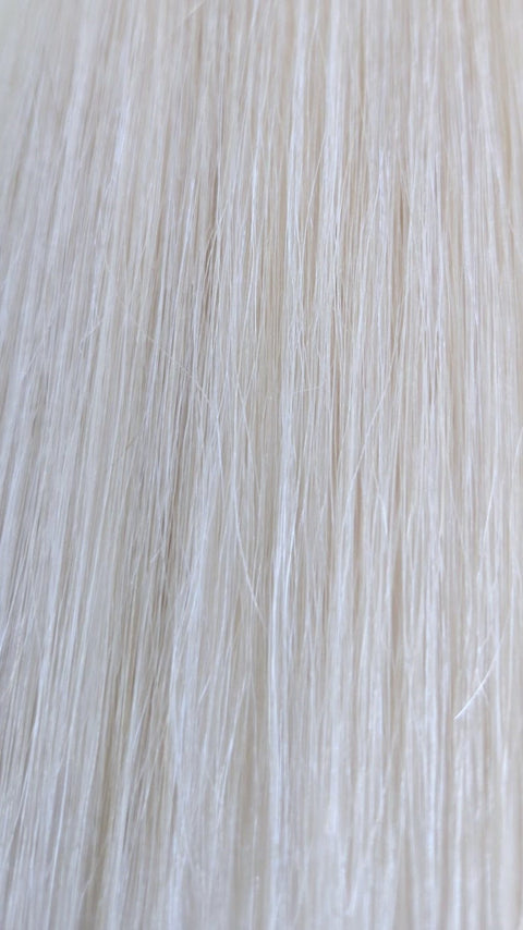 Amazing Hair Extensions 7 Piece Clip in Set 20" #101 Vanilla Blonde