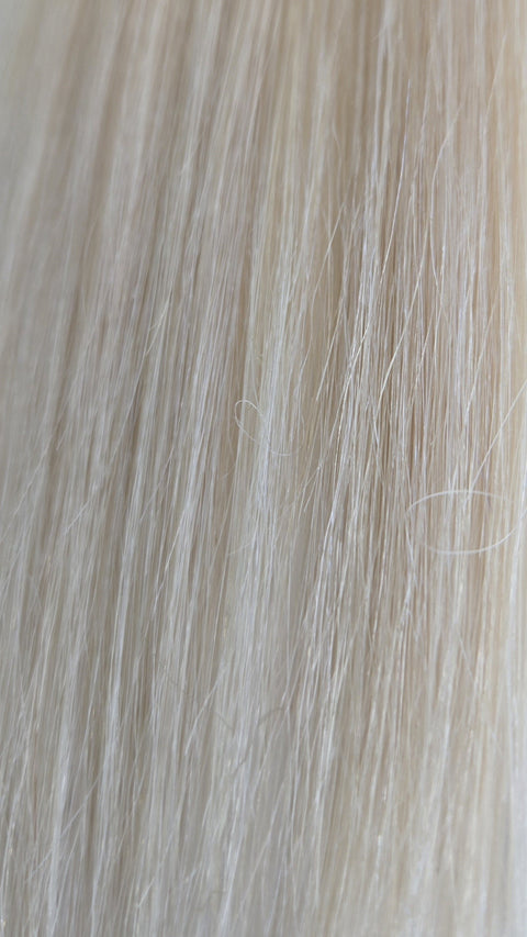 Amazing Hair Extensions 7 Piece Clip in Set 20" #RF 18L/101 Dirty Blonde/Vanilla Blonde